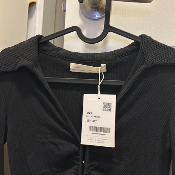 Oak + Fort Ribbed Ruched Front Top - Picture 5 of 5